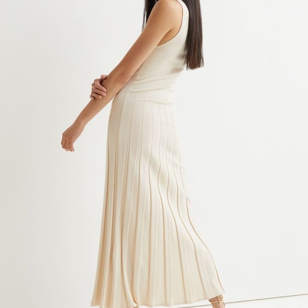 H&M Pleated-skirt Dress
